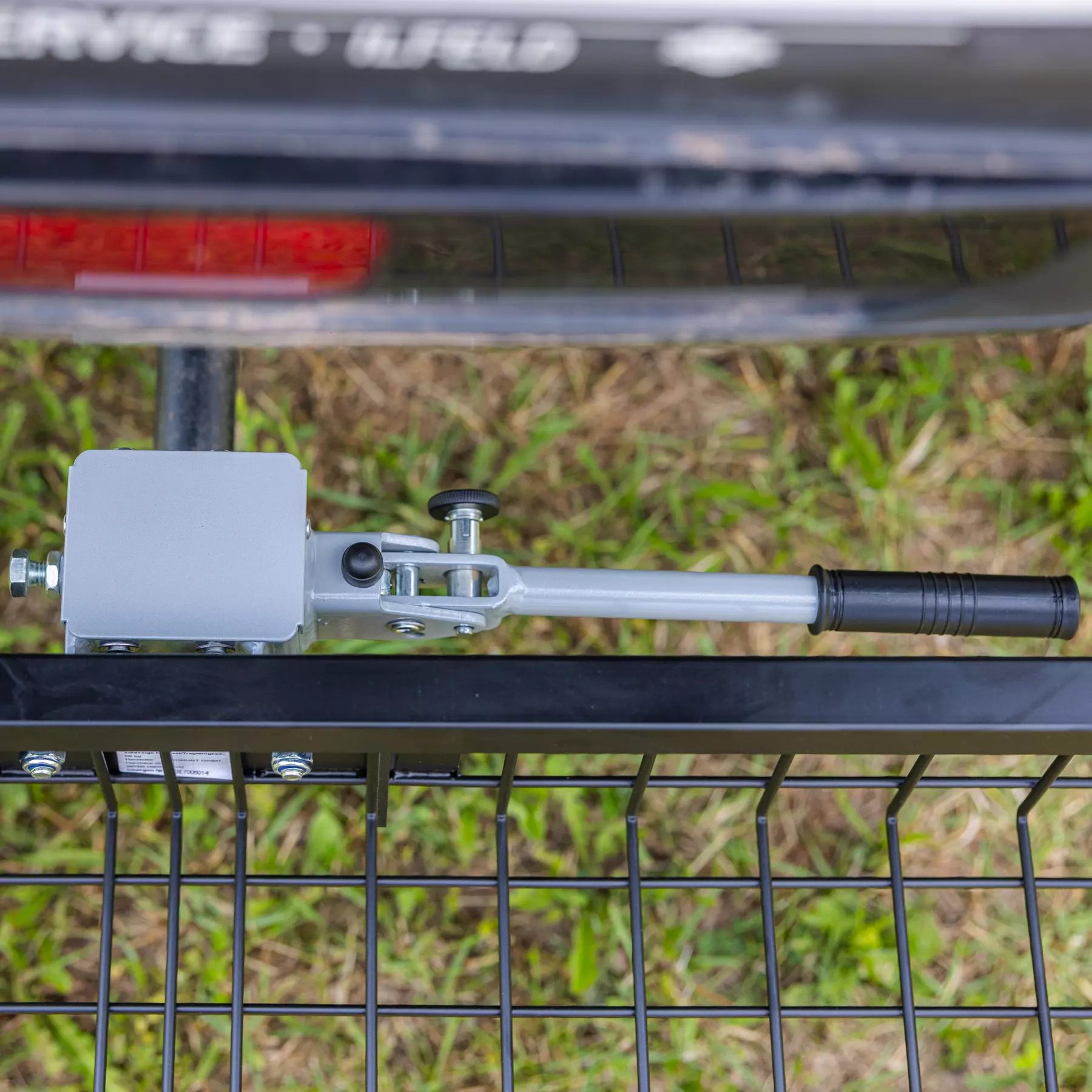 Heckträger 1020x530x165 mm beschichtet mit Schnellkupplung Heckträger 1020x530x165 mm beschichtet mit Schnellkupplung