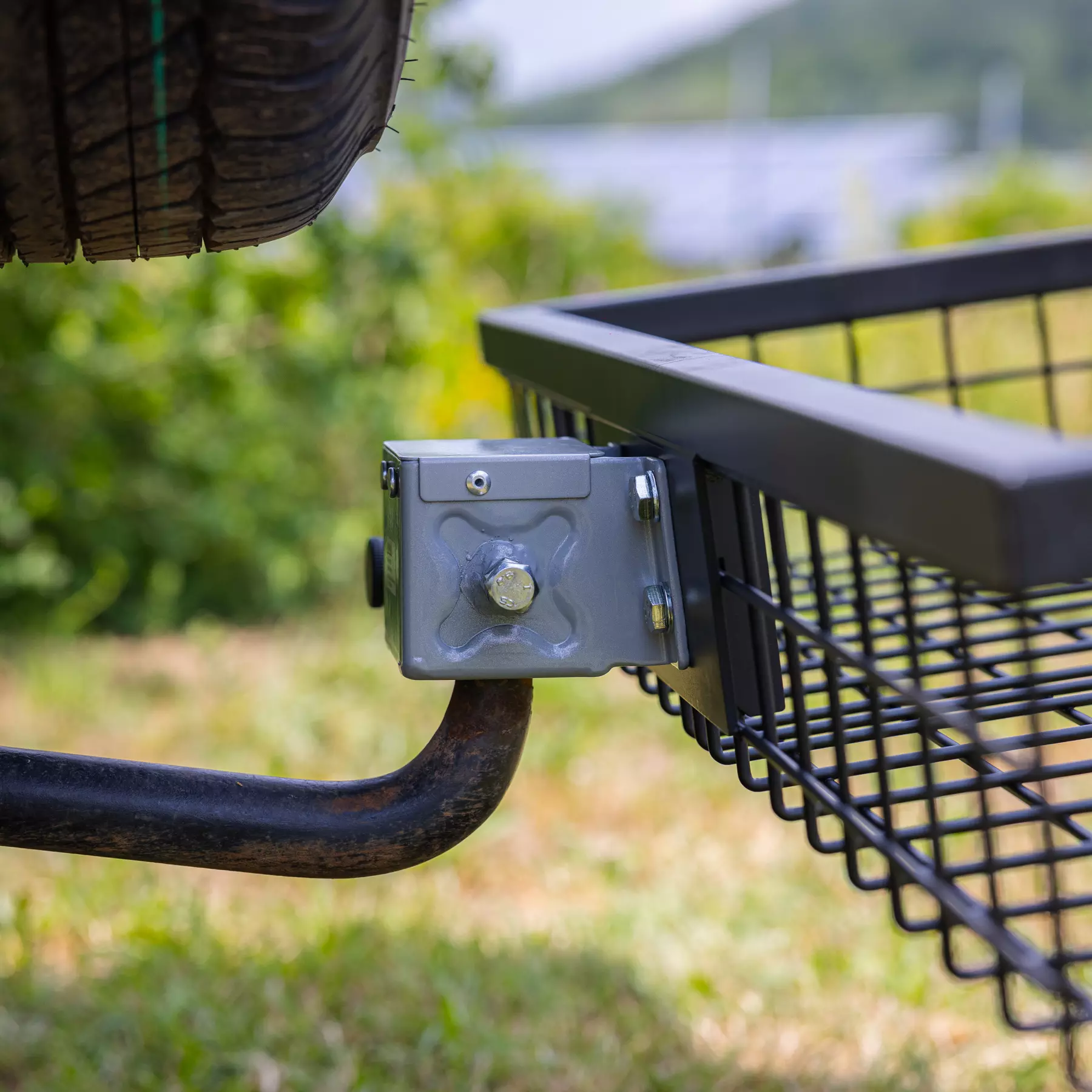 Heckträger 1020x530x165 mm beschichtet mit Schnellkupplung Heckträger 1020x530x165 mm beschichtet mit Schnellkupplung